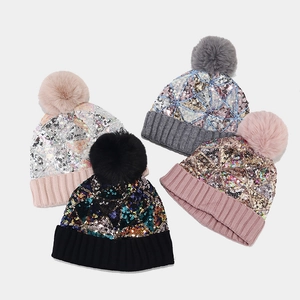 Bonnets en tricot à paillettes colorées pour femmes avec pompon en fausse fourrure