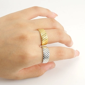 Minimalist twisted rope stainless steel rings in gold and silver finish for women