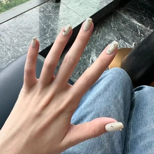Press On Nails With Rhinestones Star Pattern Square Round Shape Creamy Beige Fake Nails For Women Detachable