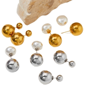 Orecchini a sfera doppia faccia in acciaio inossidabile con finiture in metallo e perle
