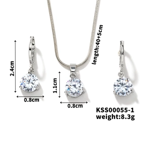 Détails d'un ensemble bijoux argenté avec cristaux clairs et dimensions précises