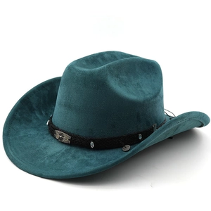 Détail du chapeau de cowboy en daim sarcelle avec ruban tressé et plaque en métal
