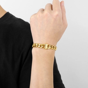 Polished 10mm golden Cuban link bracelet for men in durable stainless steel