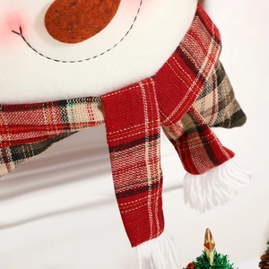 Coussin bonhomme de neige de Noël mignon avec écharpe à carreaux pour décoration de salon