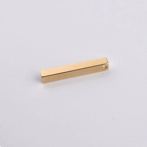 Detail of 3D gold rectangle bar pendant with smooth mirror finish and pre-drilled hole