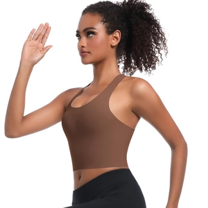 Soutien-gorge de sport marron foncé sans couture avec col en U en pose de course