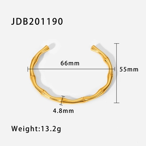 Bracelet jonc en acier inoxydable plaqué or 18 carats au motif bambou avec zircon