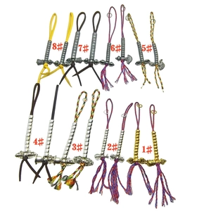 Pendentifs compteurs en argent tibétain avec vajra dorje et glands de couleur vive
