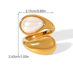 Macro detail of gold double teardrop ring with dimensions 2.17cm width and 2.63cm height