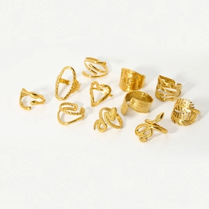 11-piece set of 18K gold-plated stainless steel rings with snake and heart designs