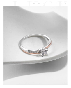 Detail of S925 silver ring featuring S925 hallmark and sparkling mixed-metal band