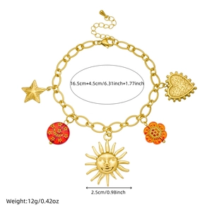 Parure de bijoux en acier doré avec pendentifs soleil, cœur et fleur sur chaîne