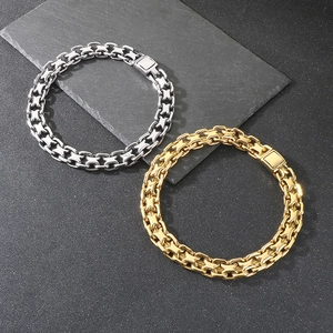 Detailed comparison of industrial style 20mm chunky curb chains in gold and silver steel