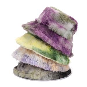 Femmes Hiver Chaud Peluche Chapeau Bob Coloré Arc-en-Ciel Dégradé Tie-Dye Fausse Fourrure Bonnet Coupe-Vent Accessoires