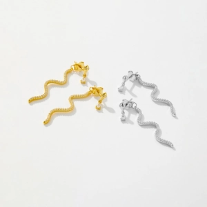 Détails des boucles d'oreilles serpent en argent S925 avec cristaux en or et argent