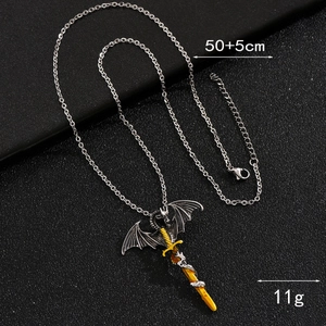 Detail showing pterosaur dragon pendant dimensions 50+5cm and 11g weight specs