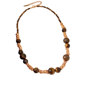 Collier de perles œil de tigre avec corde tressée en cuivre et fermoir mousqueton réglable
