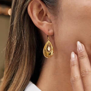 Elegant 18k gold teardrop earrings with hammer texture and water-drop zircon stone