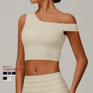 Débardeur de yoga asymétrique en tissu recyclé blanc crème avec coupe ajustée