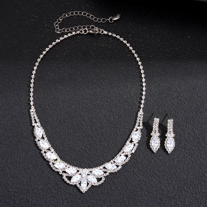 Elegant silver jewelry set with teardrop crystals and sparkling rhinestones for women