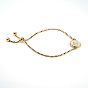 Bracelet en acier inoxydable doré 18K avec pendentif lettre M en nacre et fermoir coulissant