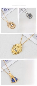 Détail du pendentif croix Vierge Marie plaqué or 18k avec zircons bleus brillants