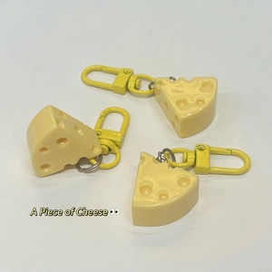 Resin Cheese Keychain Realistic Simulation Food Cute Sweet Backpack Charm For Girls Women Gift