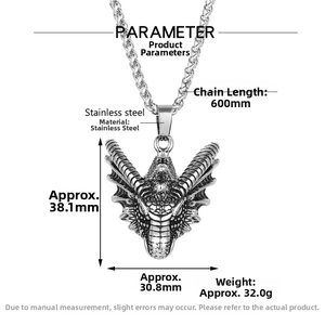 Vue détaillée montrant les dimensions précises de ce pendentif dragon vintage en acier
