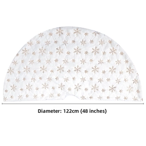 Détail de la jupe de sapin de Noël blanche 122cm avec broderies de flocons de neige dorés