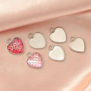 DIY heart-shaped stainless steel pendant trays with glitter and fish scale inserts