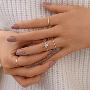 S925 sterling silver wavy diamond rings set with round brilliant cut solitaire for women