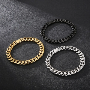 Tre bracciali a catena barbazzale in oro, argento e nero con chiusura rettangolare sicura