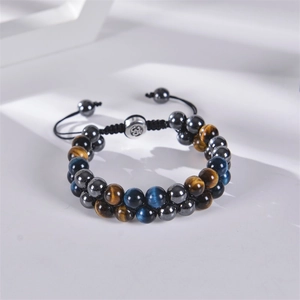 Bracciale intrecciato a doppio strato con occhio di tigre blu, ematite e ciondolo Om