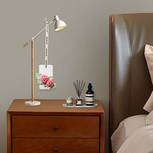 Nordic white metal desk lamp with wooden stand and pink hydrangea flower decoration