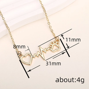 Golden cat paw heart pendant necklace with dimensions 31mm and weight specifications
