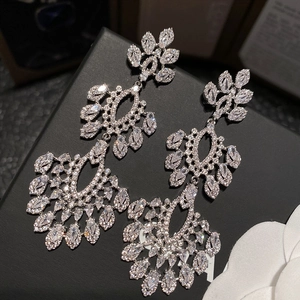 Boucles D'oreilles Lustre Fleur Creuse De Luxe Avec Zircon Et Tige En Argent Sterling 925 Pour Mariage Élégant Femmes
