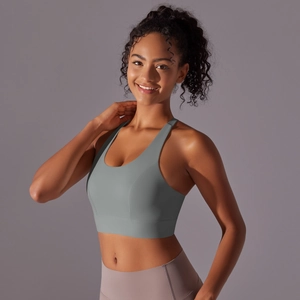 Brassière de sport sans couture grise avec col en U et larges bretelles pour fitness