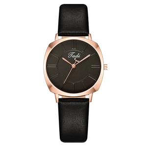 Women's Fashion Quartz Watch Rose Gold Metal Case Minimalist Faux Leather Strap Wrist Watch For Ladies Daily Wear