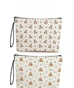 Détail de trousses de toilette lapin de Pâques avec fermeture et motifs d'œufs festifs
