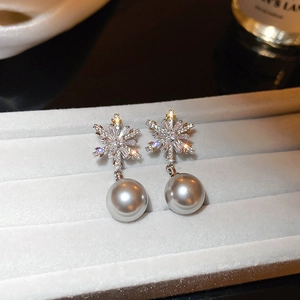 Snowflake Dangle Earrings With Zircon Imitation Artificial Pearl And Silver Earring Post Elegant For Women Christmas