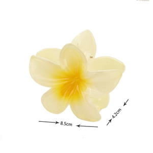Pince à cheveux fleur de frangipanier de 8,5 cm en résine blanc crème et jaune