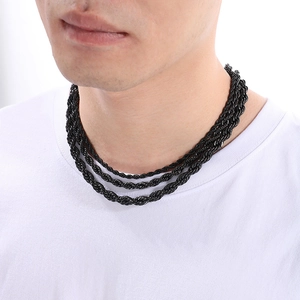Bracelet triple épaisseur en acier titane noir pour hommes avec texture corde torsadée