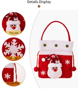 Détails du sac de Noël tricoté avec motif Père Noël en relief et cordons à pompons doux