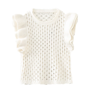 Haut en maille blanche sans manches pour enfants avec ajours et volants aux emmanchures