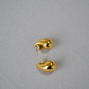 Polished gold-plated chunky water drop earrings in a minimalist teardrop shape