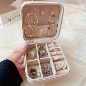 Portable pink PU leather jewelry travel case with soft lining for rings and necklaces
