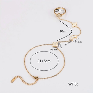 Detaillierte Maße eines goldenen Slave-Armbands mit Mond- und Blumenanhängern