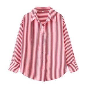 Detailed close-up of the red and white striped cotton poplin shirt collar and size tag
