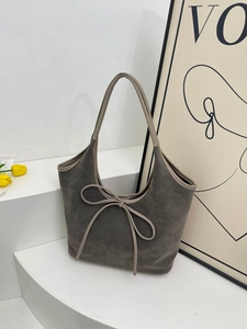 Retro vintage large capacity bucket bag with bow detail and matte suede texture