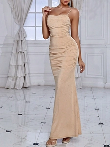 Abito da sera champagne senza maniche con strass scintillanti ed eleganti dettagli arricciati